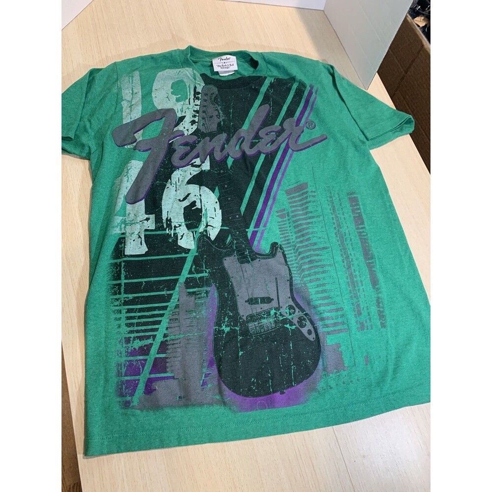 Fender Guitar Official Merch Fender Distressed Look Graphic Tee Shirt Large